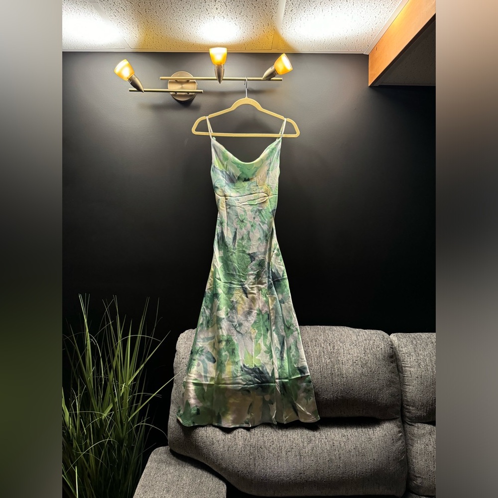 NEW WITH TAGS! Beautiful, green silk wedding guest dress